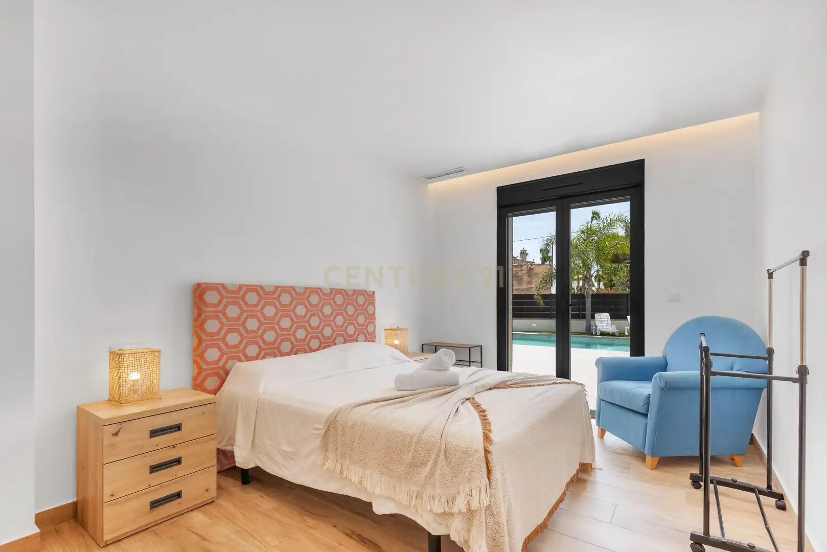 Dormitori de Casa o xalet en venda en Catral amb Aire condicionat, Jardí privat i Piscina