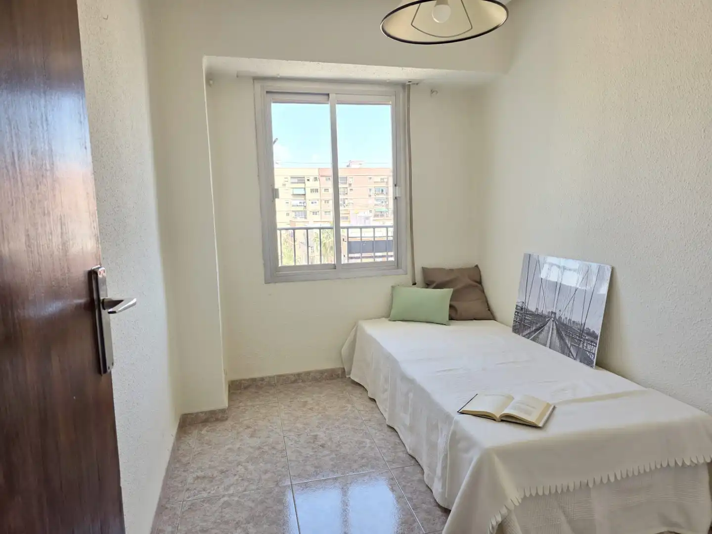 Habitación de Piso en venta en Valencia con Balcón