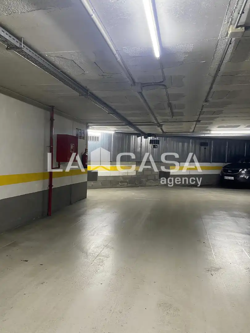 Parcheggio in vendita a Artigues - Llefià, imagen 4