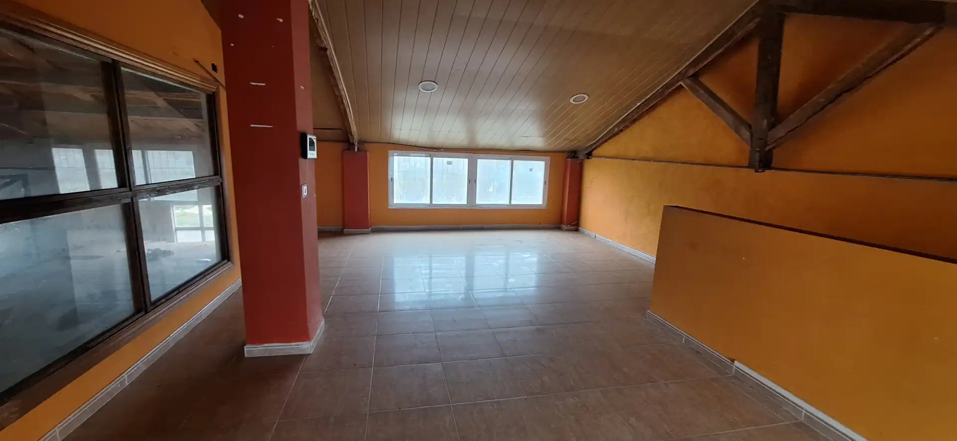 Industrial buildings for sale in Manises