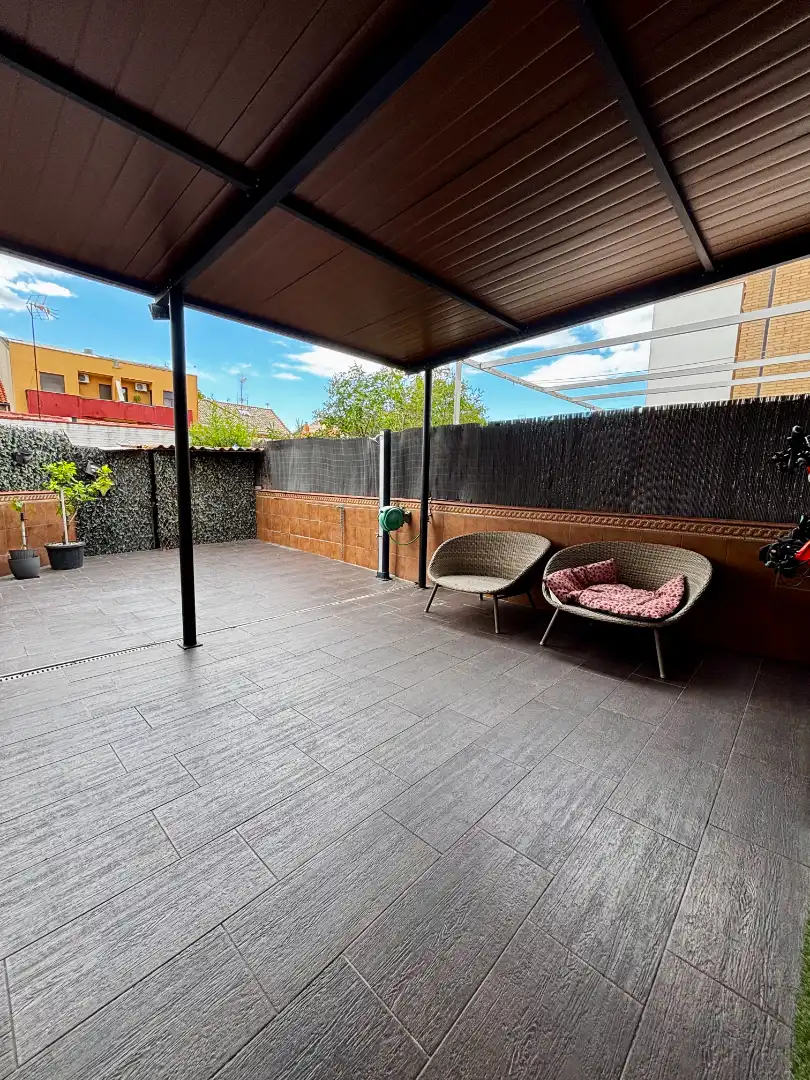 Detached house with garden for sale in San José - Buenos Aires, imagen 4