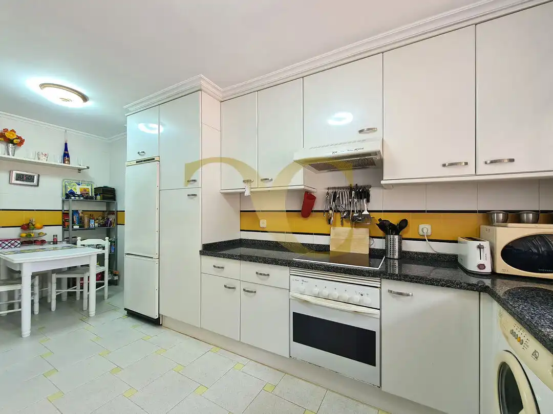 Cocina de Casa adosada en venta en Ribadesella con Calefacción, Trastero y Amueblado
