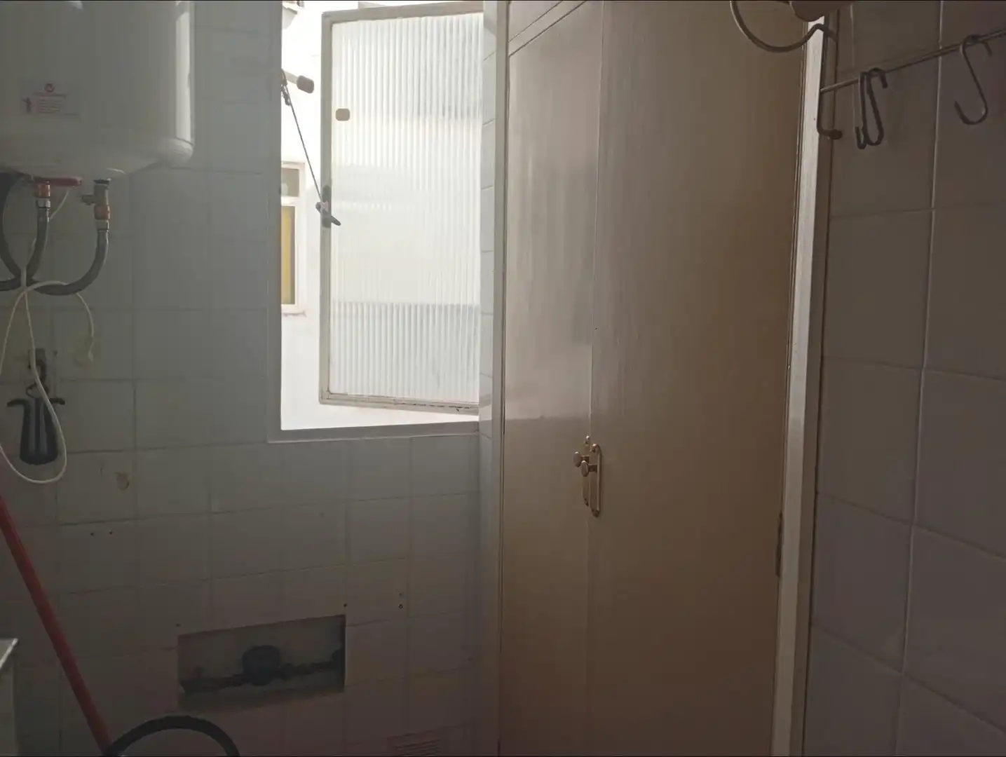 Bathroom of Flat for sale in Alcalá de Guadaira  with Air Conditioner and Storage room