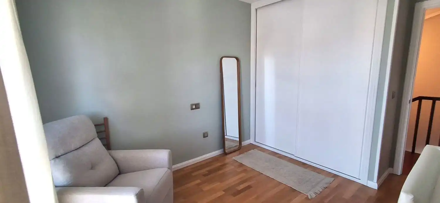 Dormitori de Dúplex en venda en Arroyo de la Encomienda amb Calefacció, Parquet i Terrassa