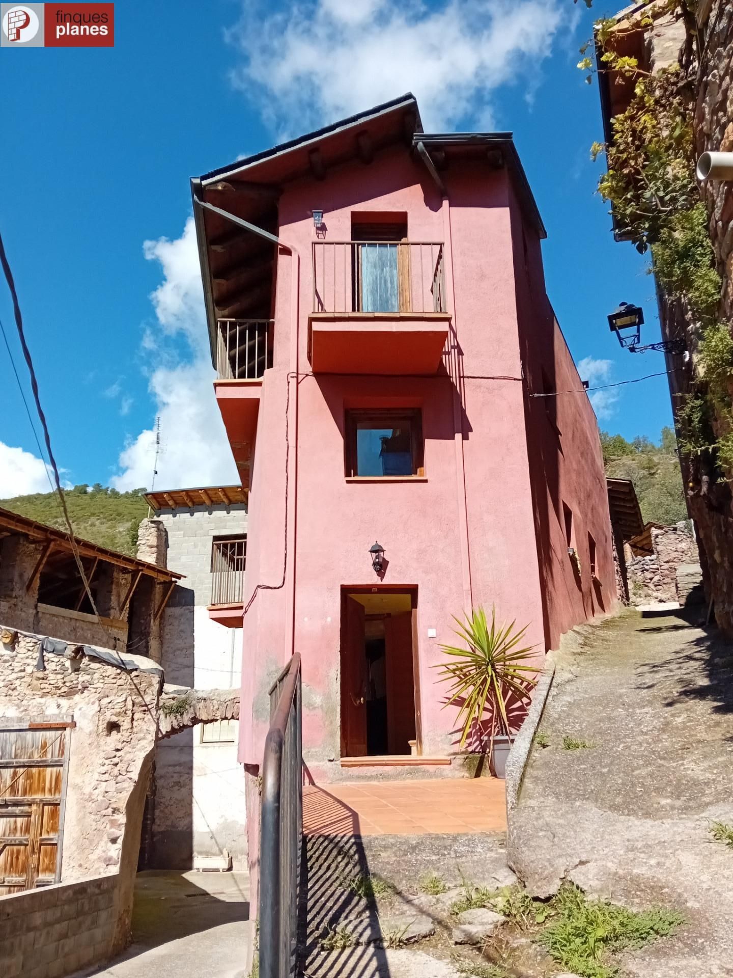 Vista exterior de Finca rústica en venda en Les Valls d'Aguilar amb Terrassa i Traster
