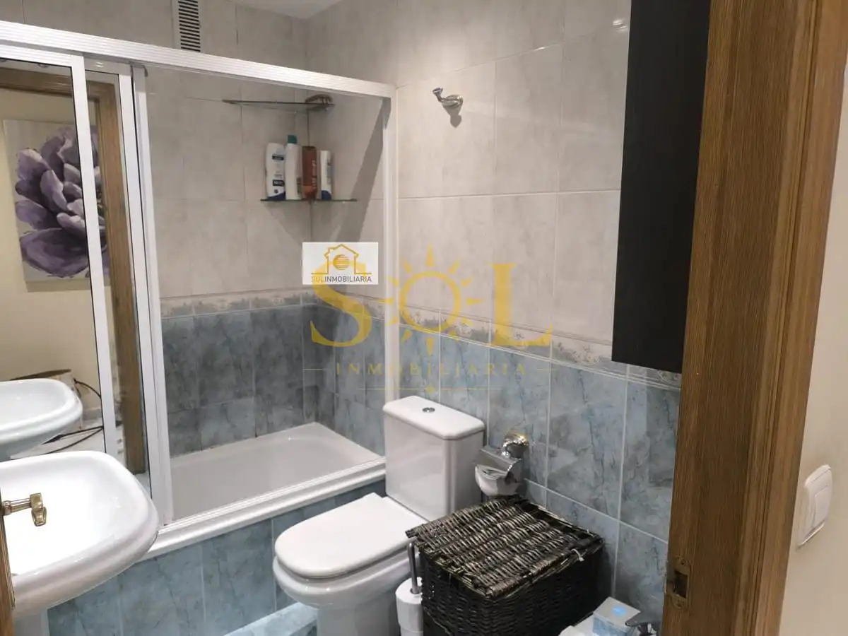 Baño de Piso en venta en Ponferrada con Calefacción, Parquet y Trastero