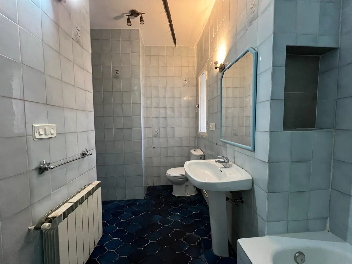 Badezimmer von Wohnung zum Verkauf in Jaca