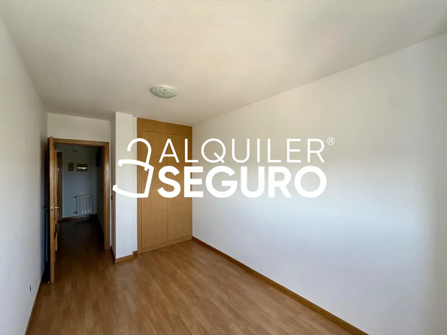 Habitación de Piso de alquiler en Madrid con Aire acondicionado, Calefacción y Piscina