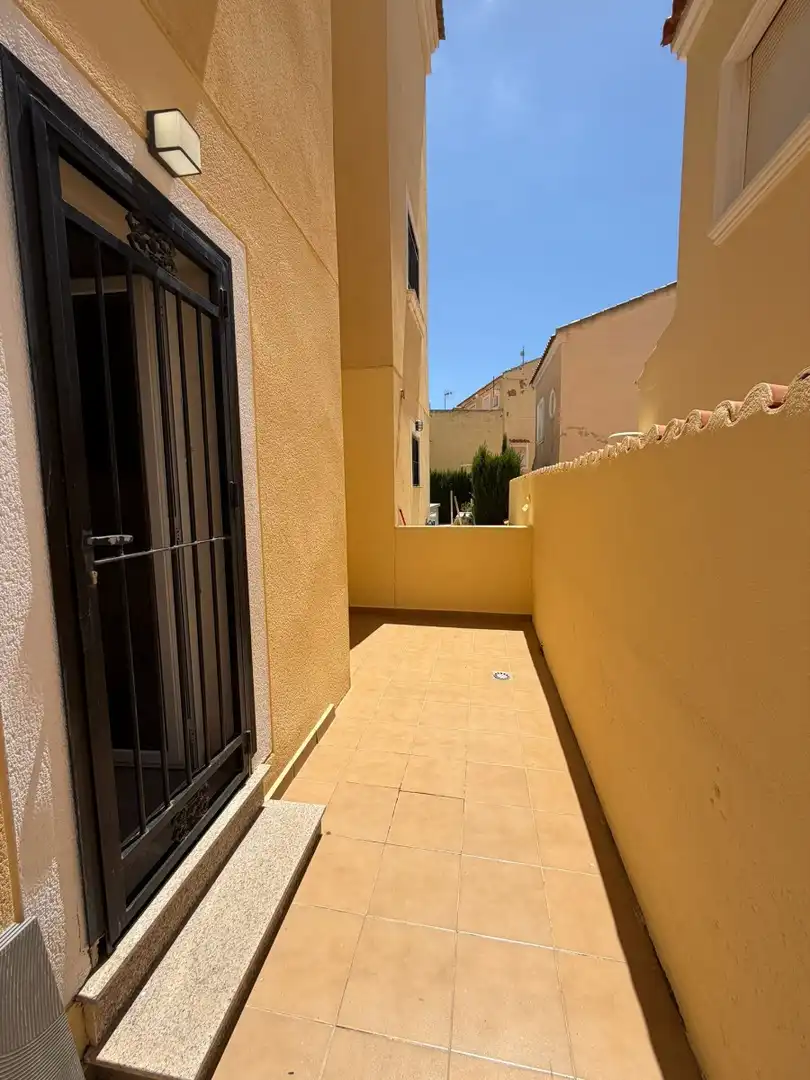 Terrassa de Casa adosada en venda en Orihuela amb Terrassa, Traster i Balcó