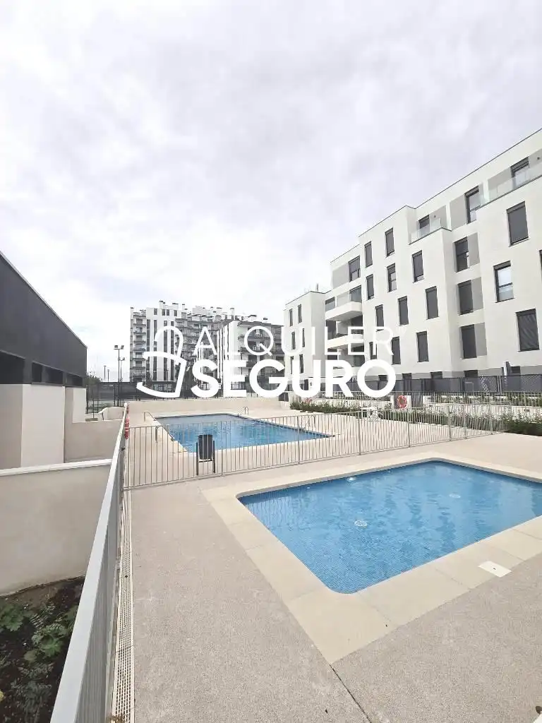 Piscina de Piso de alquiler en Alcalá de Henares con Aire acondicionado, Calefacción y Terraza