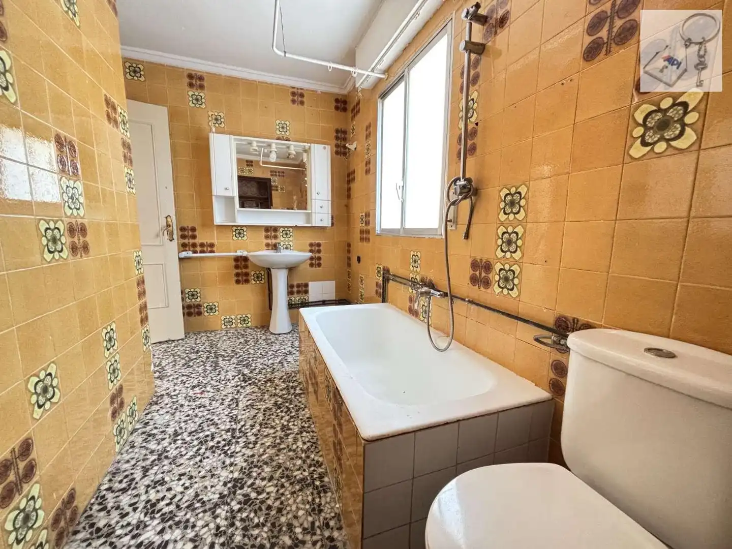 Bathroom of Flat for sale in Dénia  with Terrace
