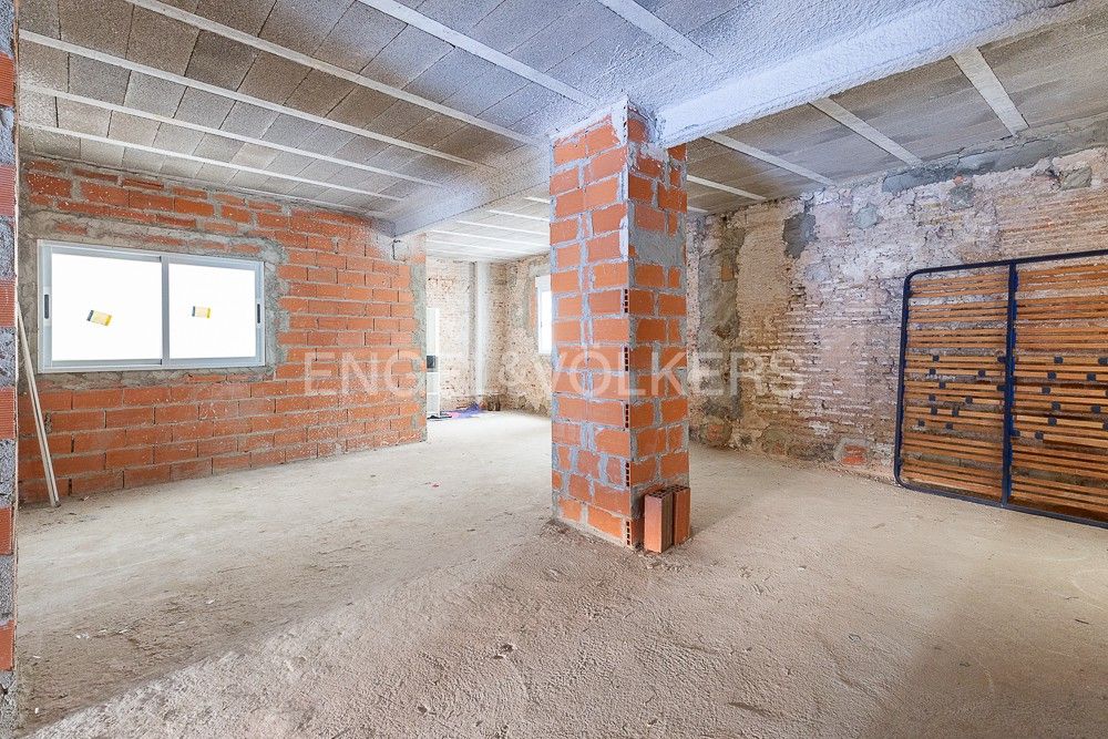 Apartment for sale in  Valencia Capital  with Heating