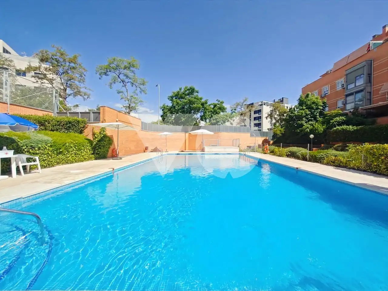 Piscina de Piso en venta en Madrid con Aire acondicionado, Calefacción y Trastero