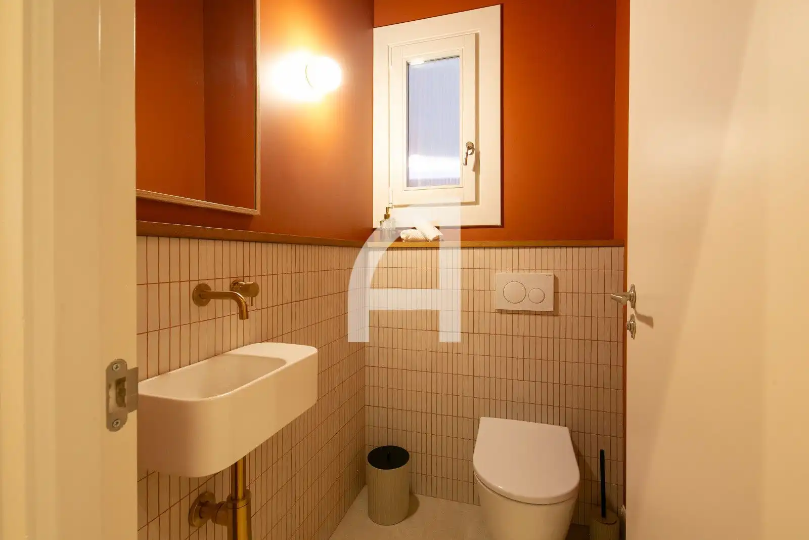 Bathroom of Flat for rent in Barcelona  with Air Conditioner, Heating and Parquet flooring