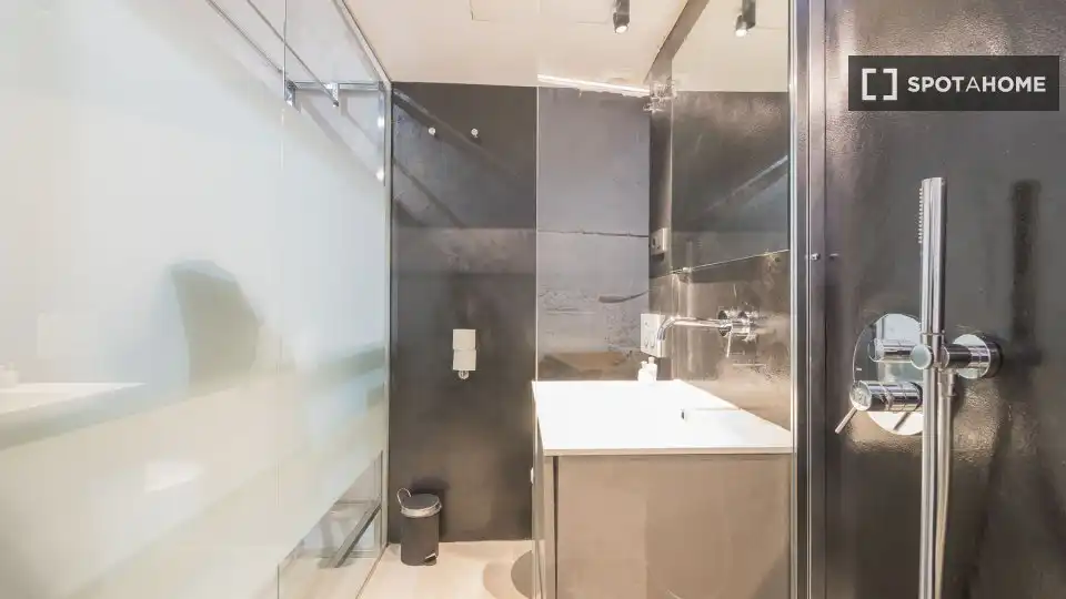 Flat with terrace to rent in Sarrià - Sant Gervasi, imagen 3