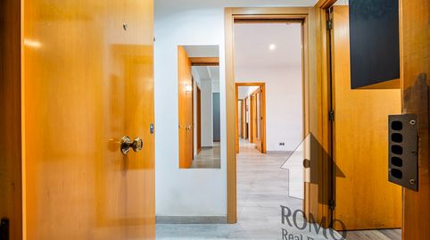 Foto 4 de Piso en venta en Avinguda de Mossèn Jacint Verdaguer, Santa Perpètua de Mogoda, Barcelona