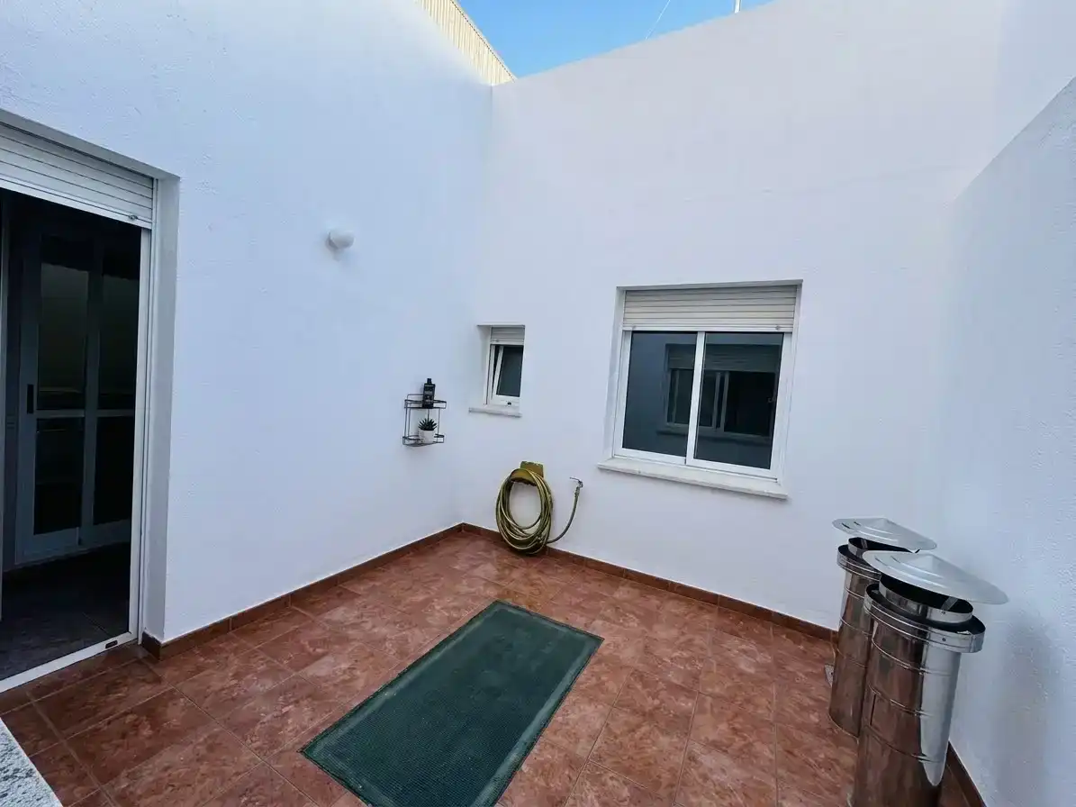 Vista exterior de Casa o xalet en venda en Vinaròs amb Aire condicionat i Balcó