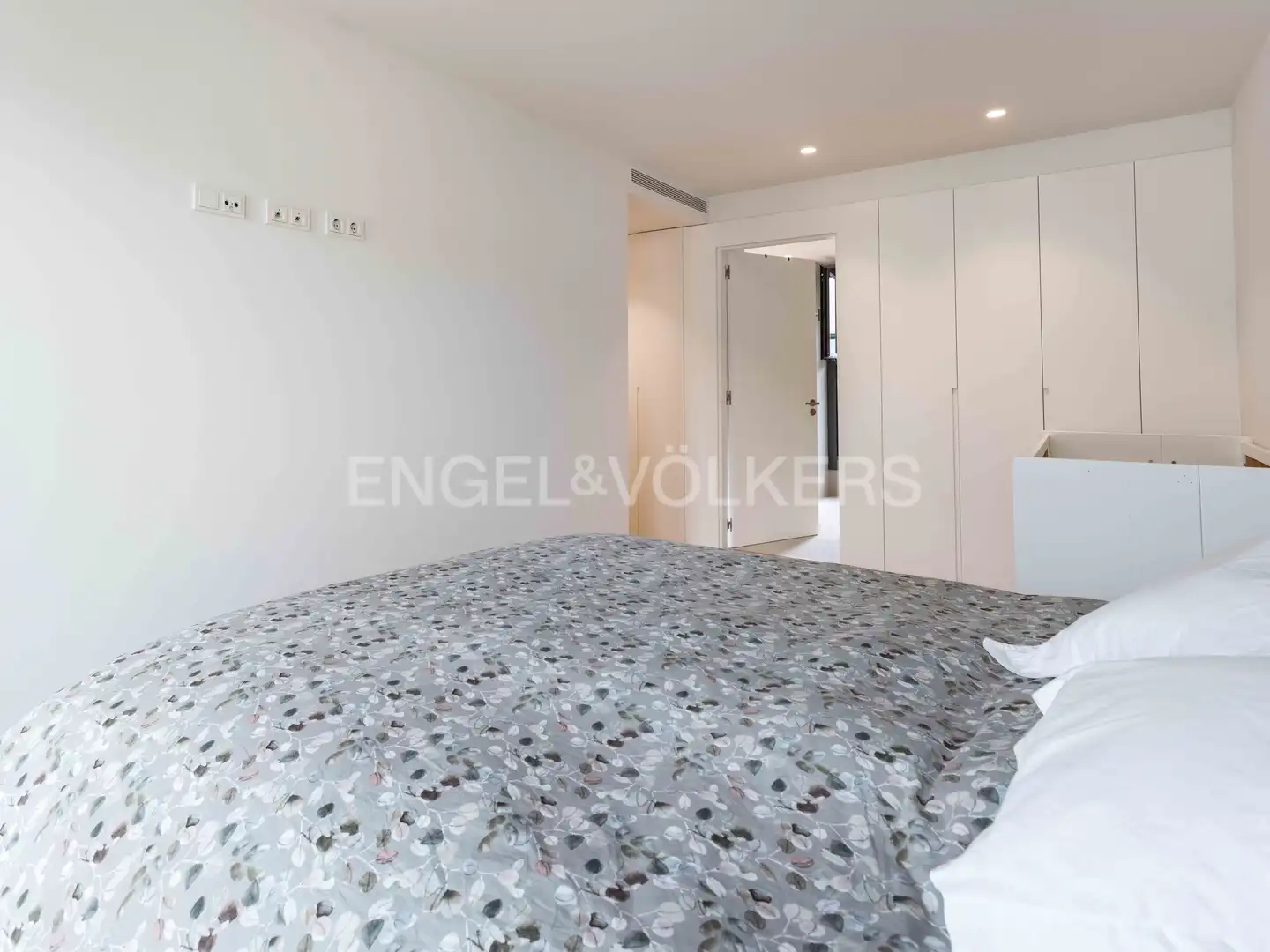 Bedroom of Attic for rent in Barcelona  with Air Conditioner, Heating and Parquet flooring