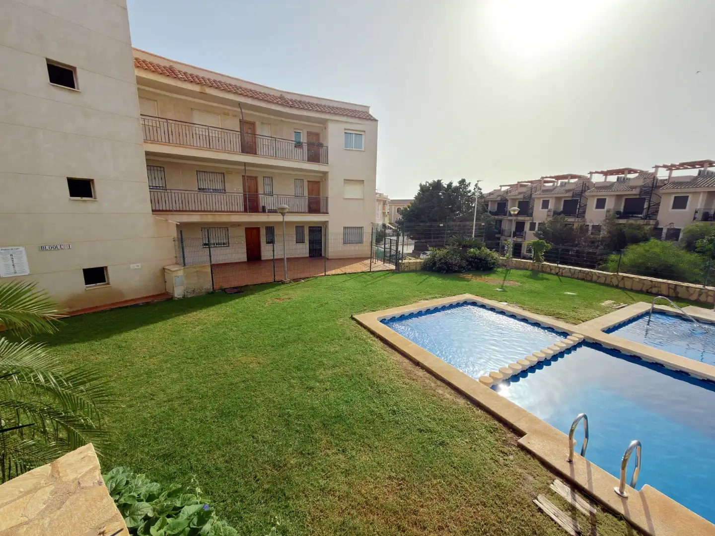 Vista exterior de Planta baixa en venda en Águilas amb Aire condicionat, Calefacció i Terrassa