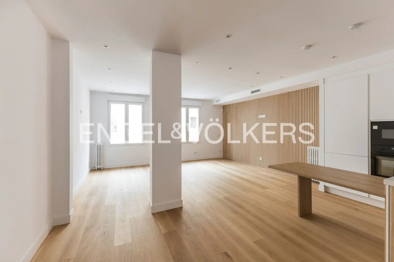 Wohnzimmer von Wohnung zum Verkauf in Madrid mit Klimaanlage und Heizung