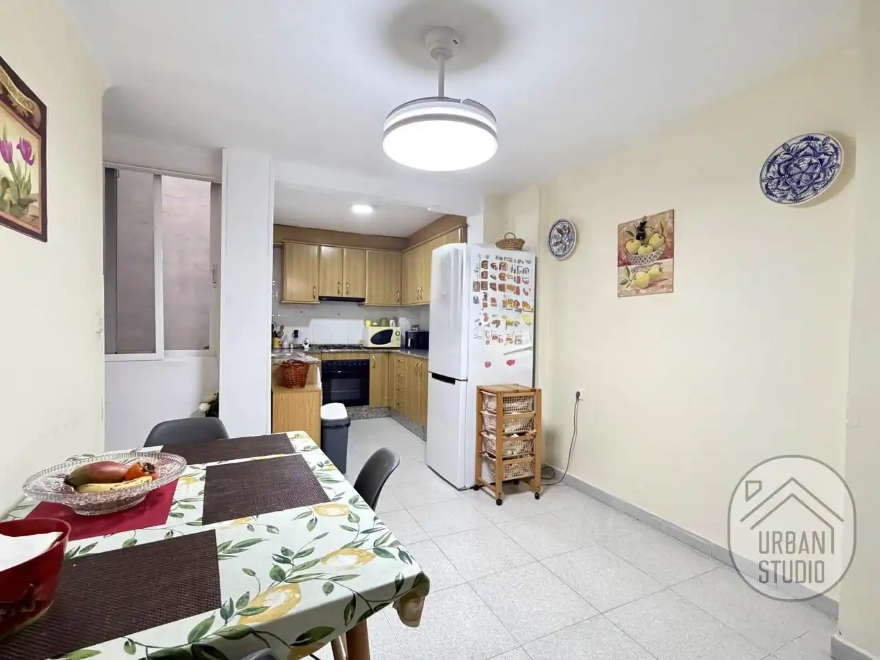 Cocina de Piso en venta en Alicante / Alacant con Aire acondicionado, Amueblado y Balcón