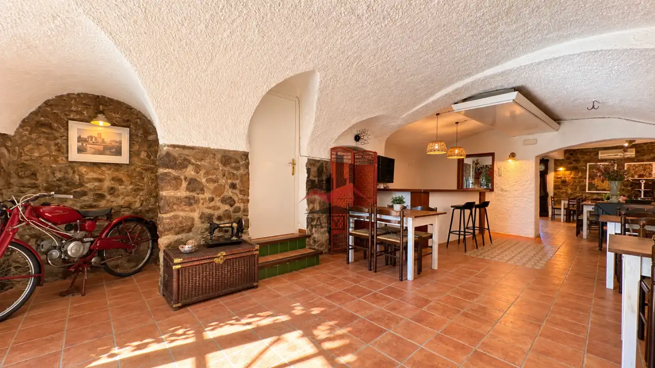 Finca rústica en venta en Terrades con Calefacción y Jardín privado
