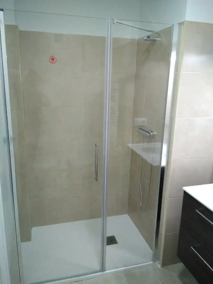 Badezimmer von Wohnung zum Verkauf in Vigo  mit Heizung