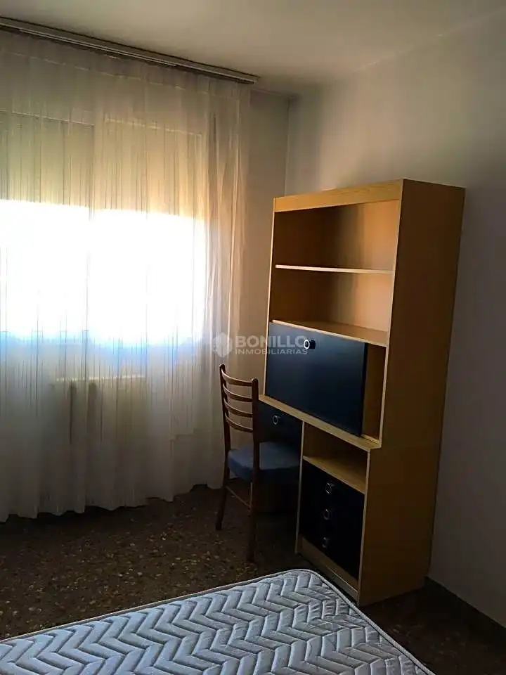 Flat with terrace to rent in Avenida de Sagunto, imagen 21