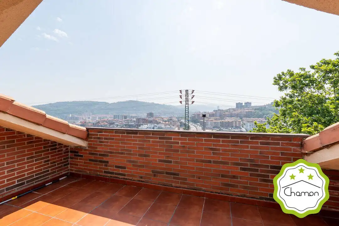 Terrasse von Einfamilien-Reihenhaus zum Verkauf in Barakaldo  mit Heizung, Privatgarten und Terrasse