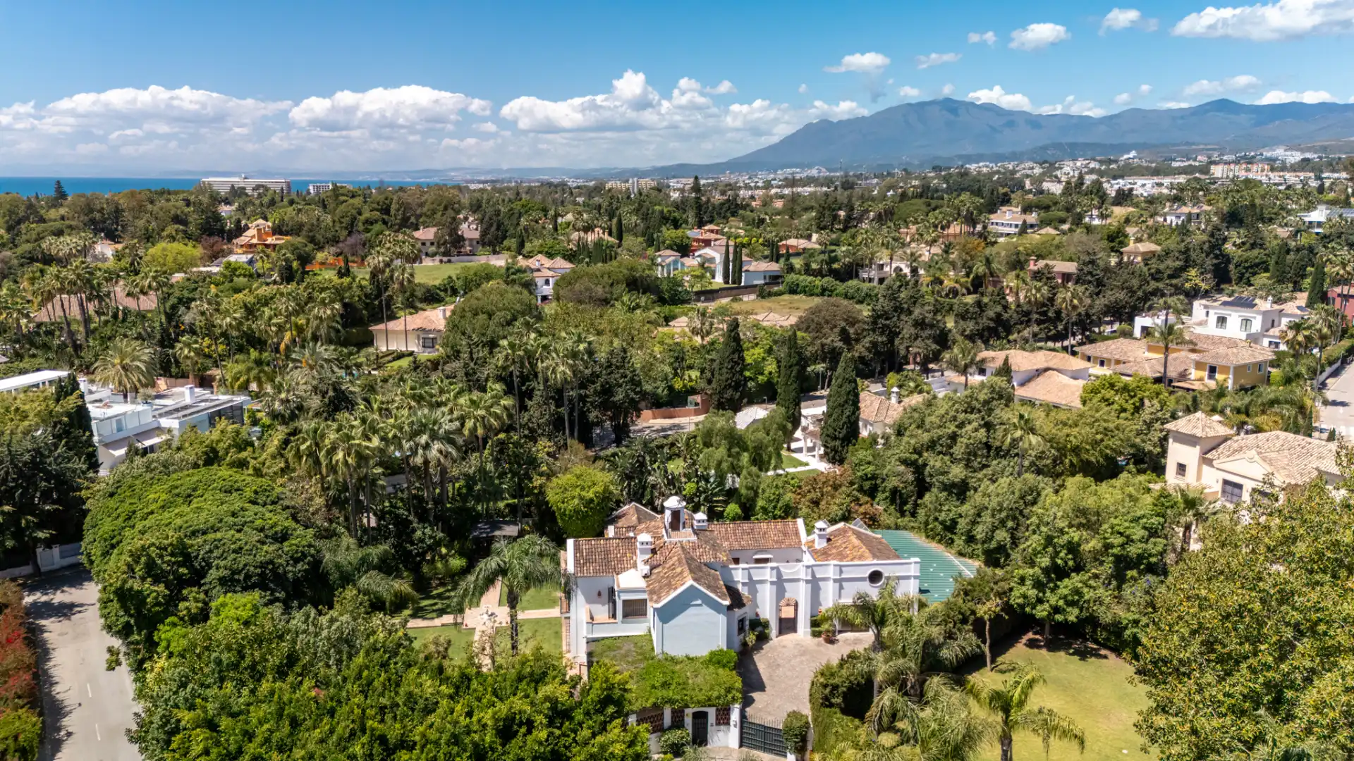 Außenansicht von Haus oder Chalet zur Miete in Marbella mit Klimaanlage, Privatgarten und Terrasse