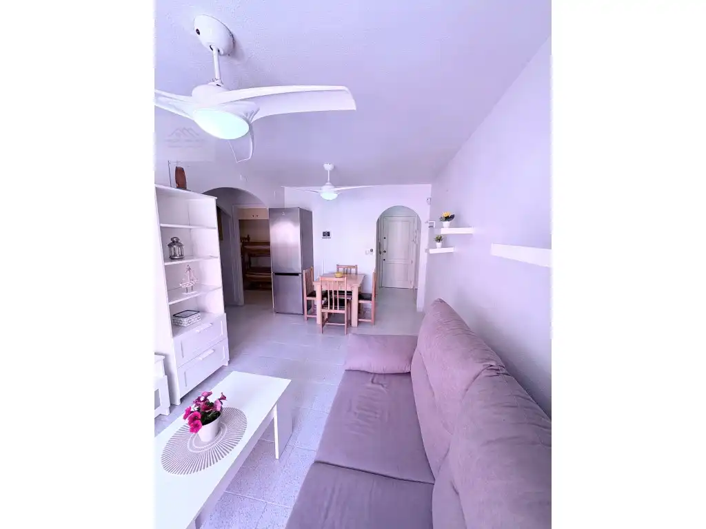 Sala d'estar de Apartament en venda en Mazarrón amb Aire condicionat, Moblat i Piscina comunitària