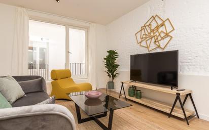 Living room of Flat for sale in  Barcelona Capital  with Air Conditioner, Terrace and Balcony