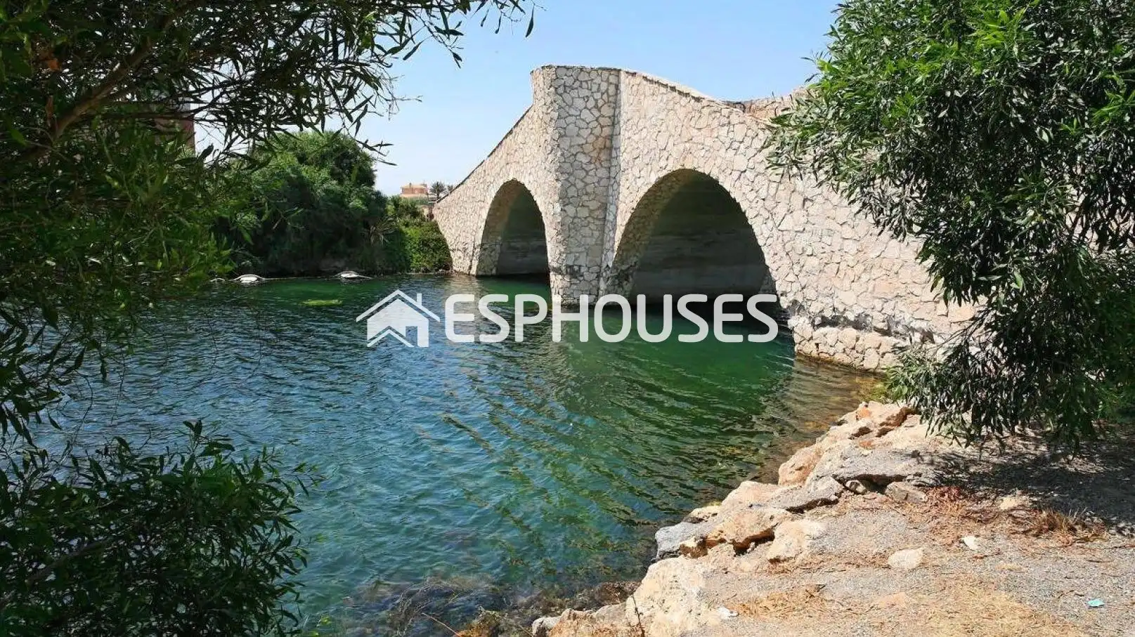 Casa o chalet en venta en La Manga del Mar Menor con Terraza, Balcón y Piscina comunitaria