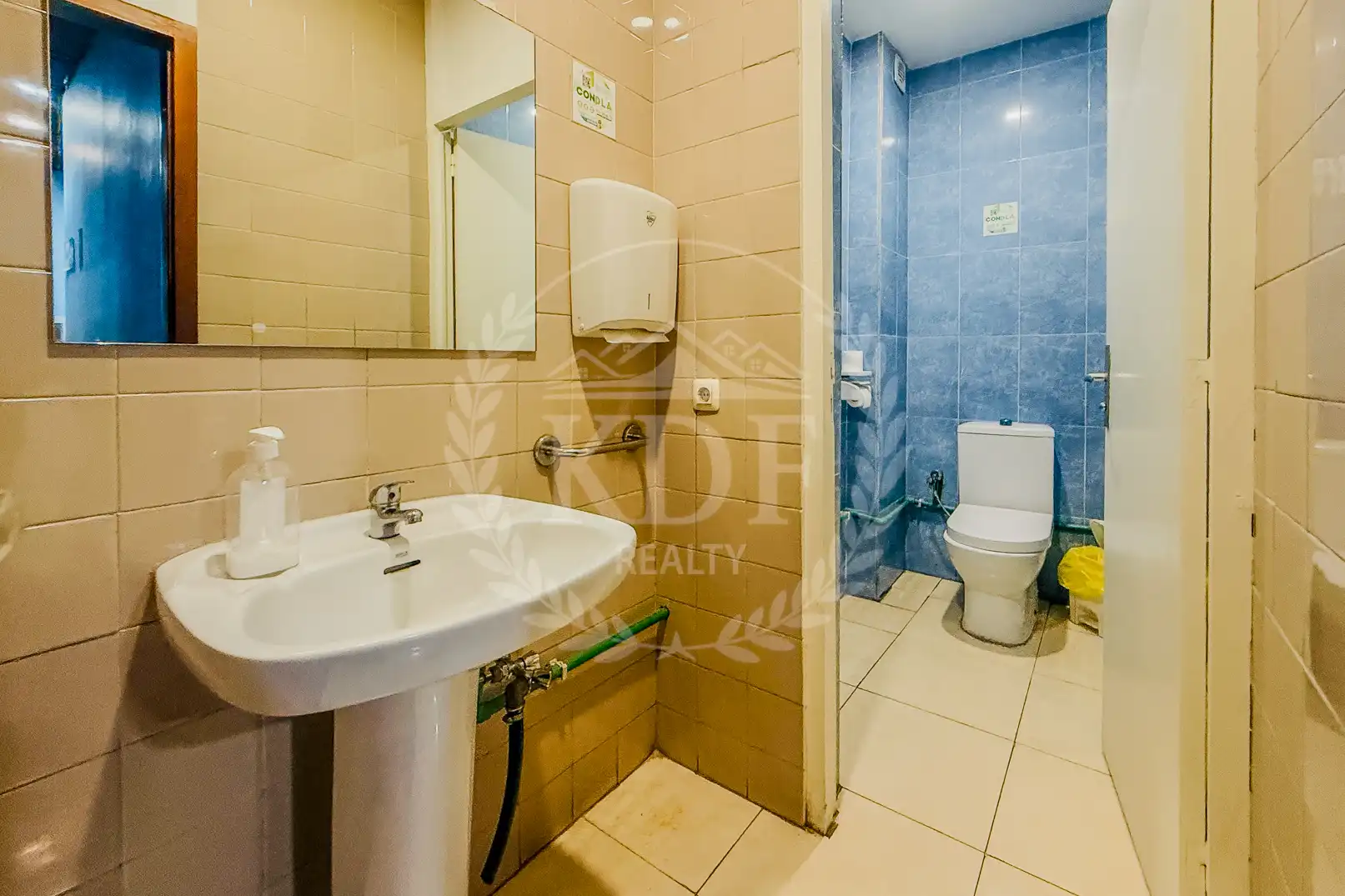 Baño de Local en traspaso en Santa Cruz de Tenerife con Terraza, Amueblado y Internet