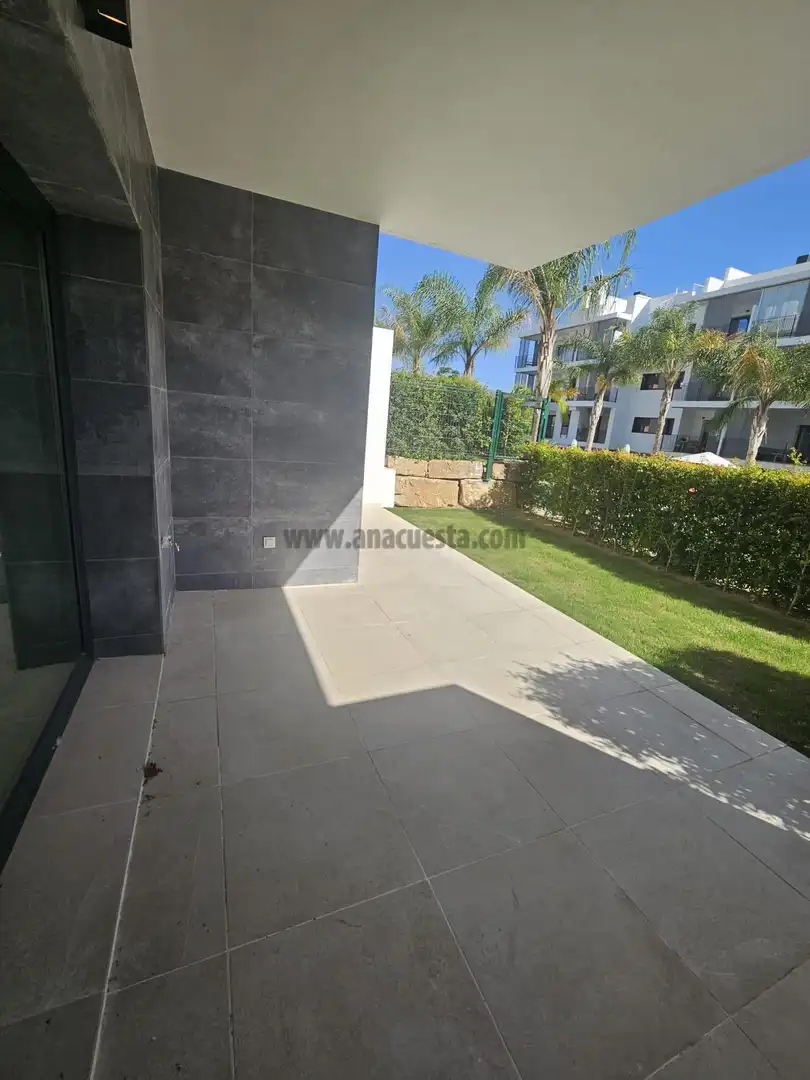 Jardín de Apartamento en venta en Estepona con Aire acondicionado, Terraza y Piscina comunitaria