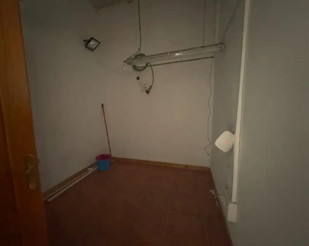Commercial properties for rent in Los Corrales de Buelna 