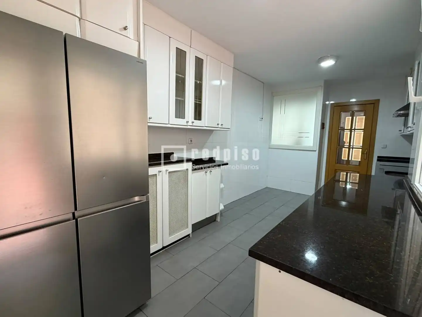 Kitchen of Flat for rent in Madrid  with Air Conditioner, Parquet flooring and Terrace