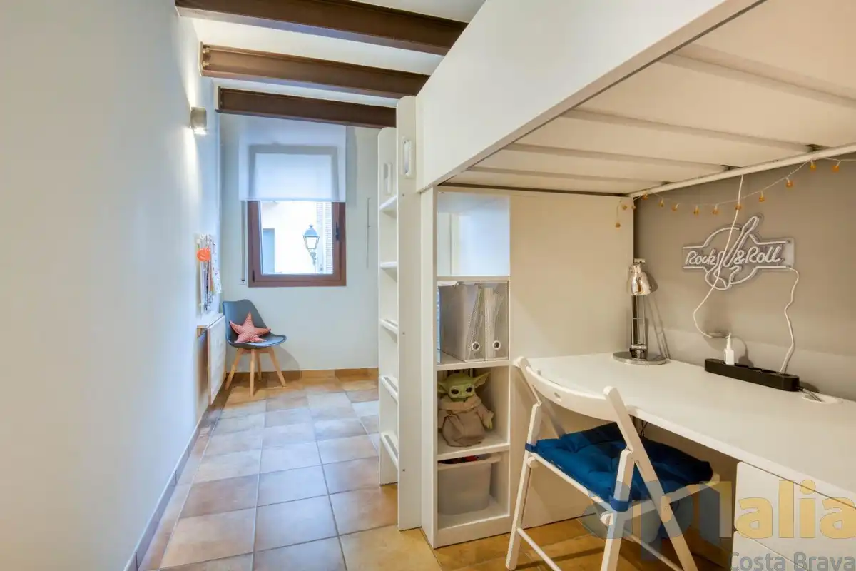 Habitación de Casa adosada en venta en Sant Feliu de Guíxols con Calefacción, Jardín privado y Terraza