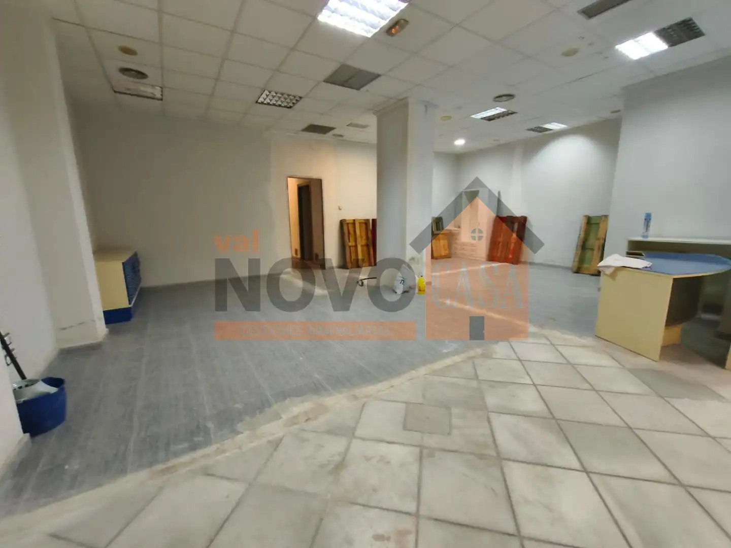 Business premises for sale in Aureli Guaita Martorell, imagen 2