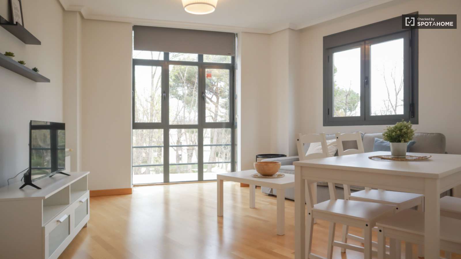 Habitación de Apartamento para compartir en  Madrid Capital con Aire acondicionado y Terraza
