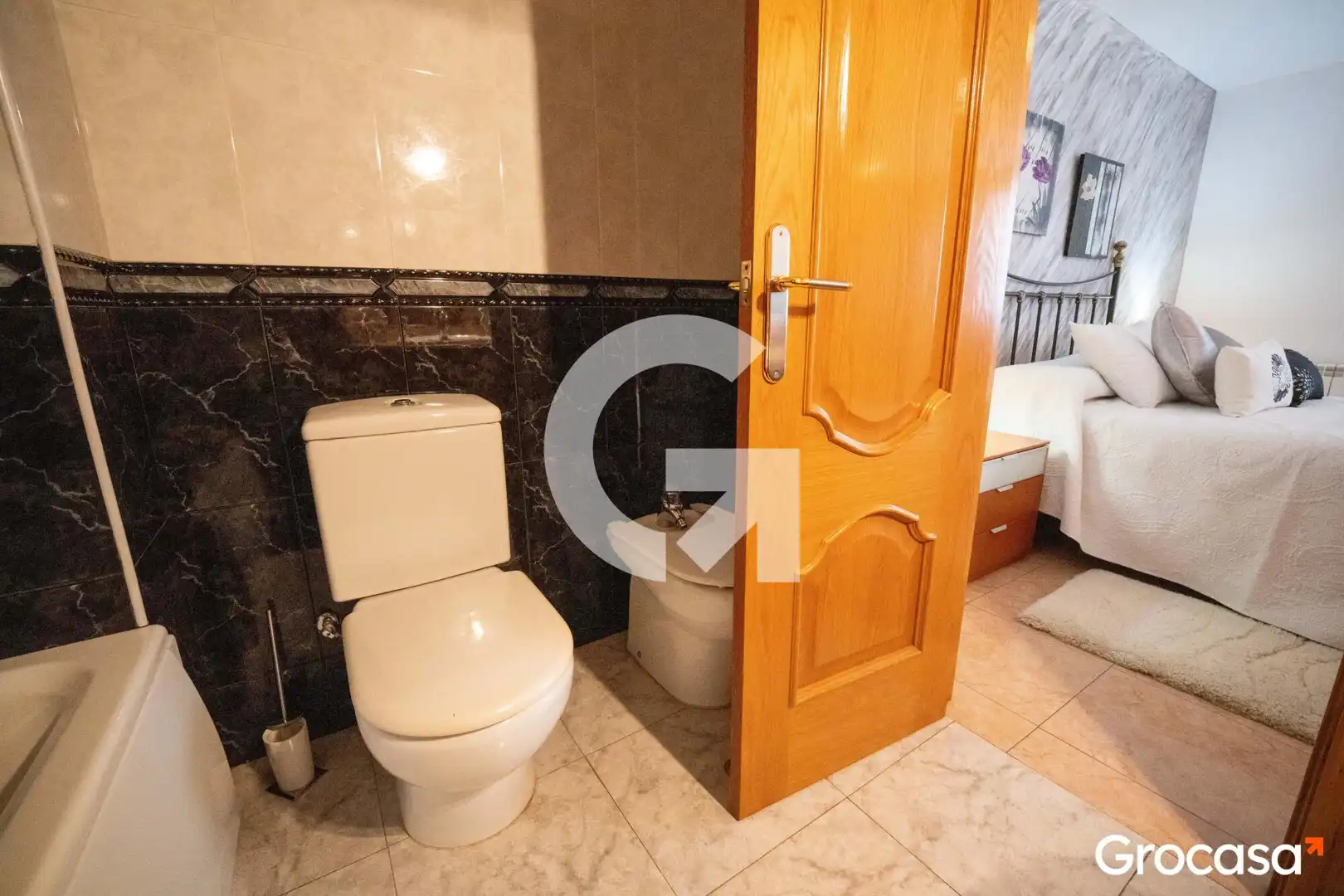 Baño de Casa adosada en venta en Mataró con Aire acondicionado, Calefacción y Jardín privado