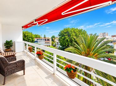 Apartament amb balcó en venda a CARLOTA ALESSANDRI 99