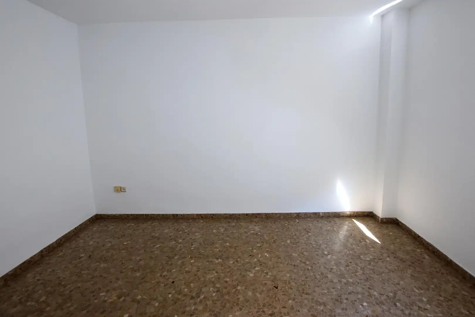 Casa adosada en venda en Montijo amb Aire condicionat, Jardí privat i Traster