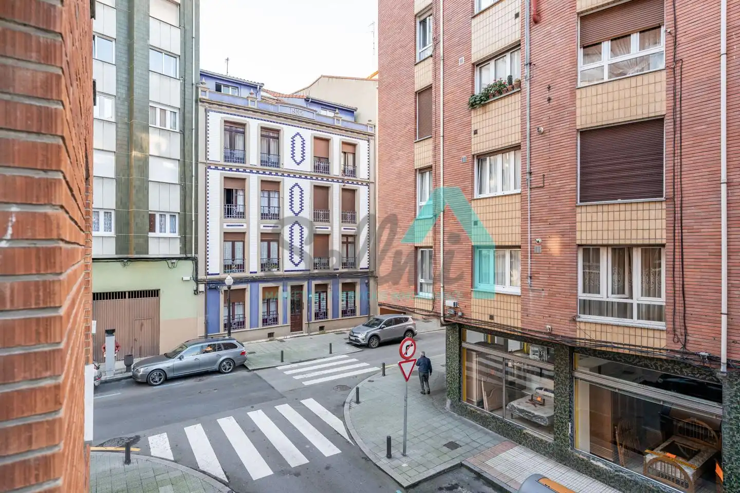Außenansicht von Wohnung zum Verkauf in Gijón  mit Heizung und Parkett