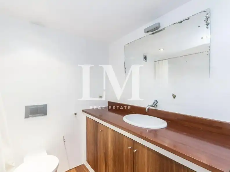 Badezimmer von Maisonette zur Miete in Barcelona mit Klimaanlage und Heizung