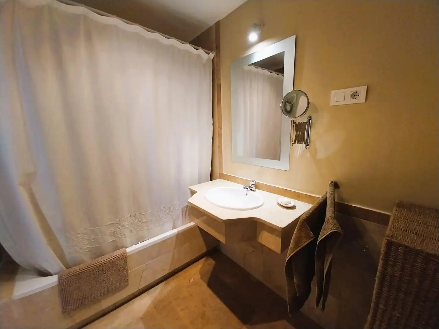 Badezimmer von Wohnungen zur Miete in Mijas mit Heizung, Privatgarten und Terrasse