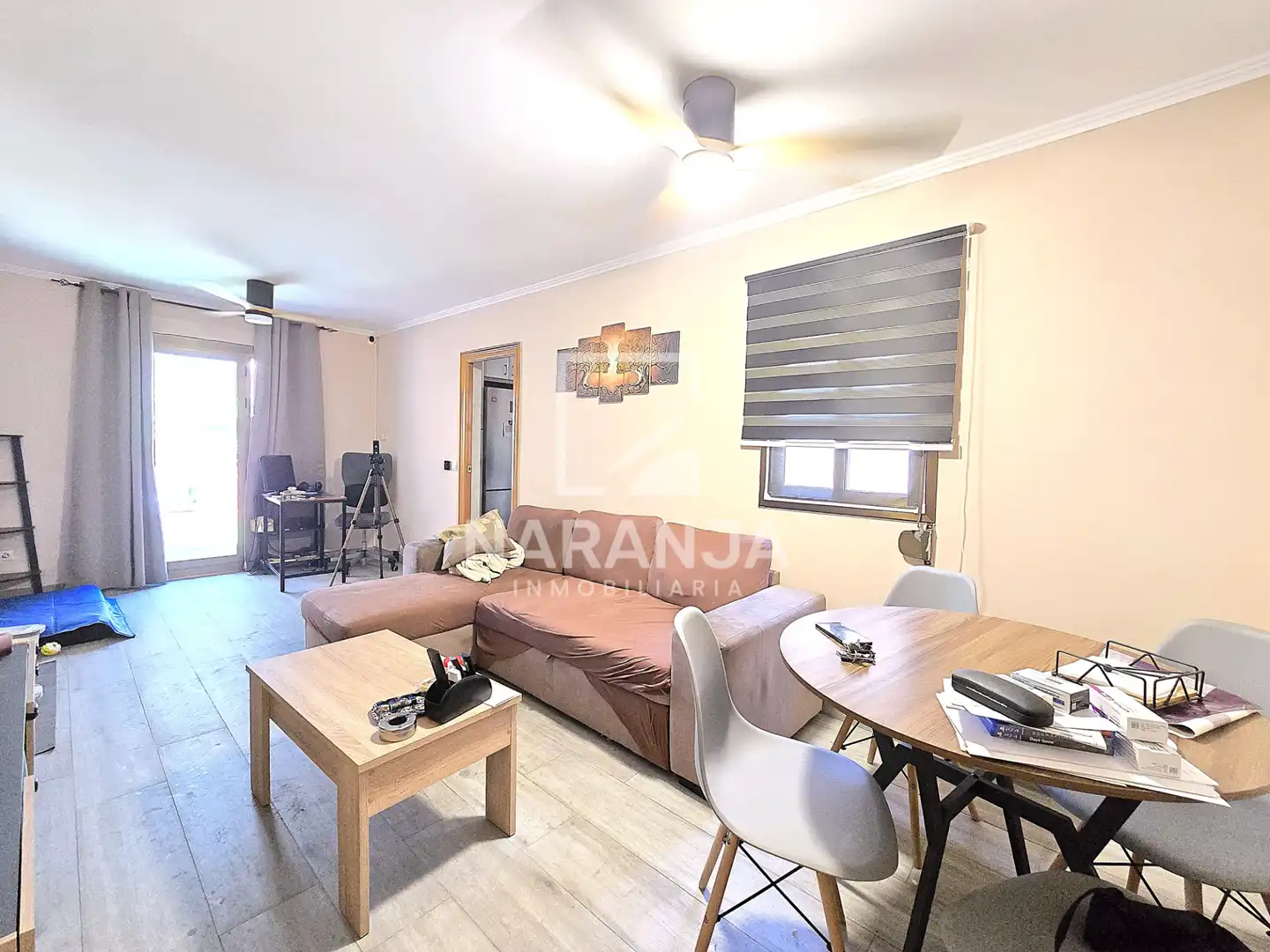 Sala de estar de Ático en venta en Santa Coloma de Gramenet con Aire acondicionado, Parquet y Terraza