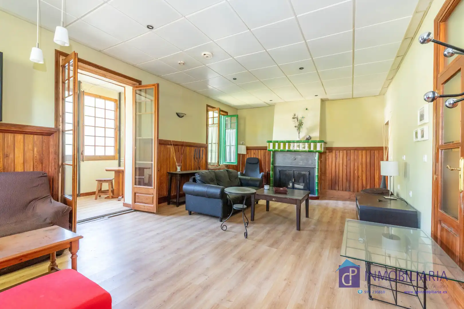 Sala d'estar de Edifici en venda en Seira