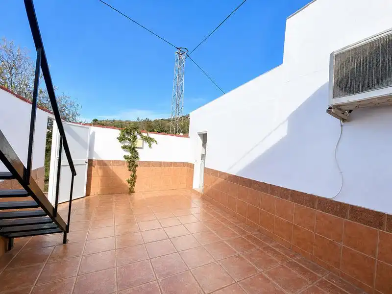 Terrasse von Country house zum Verkauf in Málaga mit Klimaanlage, Heizung und Privatgarten