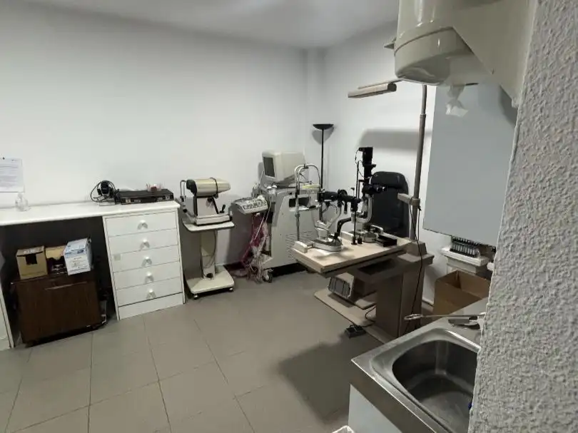 Commercial properties for sale in Algete  with Air Conditioner and Furnished